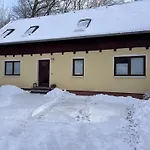 Beim Alten Forsthaus Nyaraló Zella-Mehlis